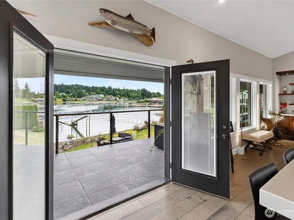 3510 East Bay Drive NW, Gig Harbor, WA 98335