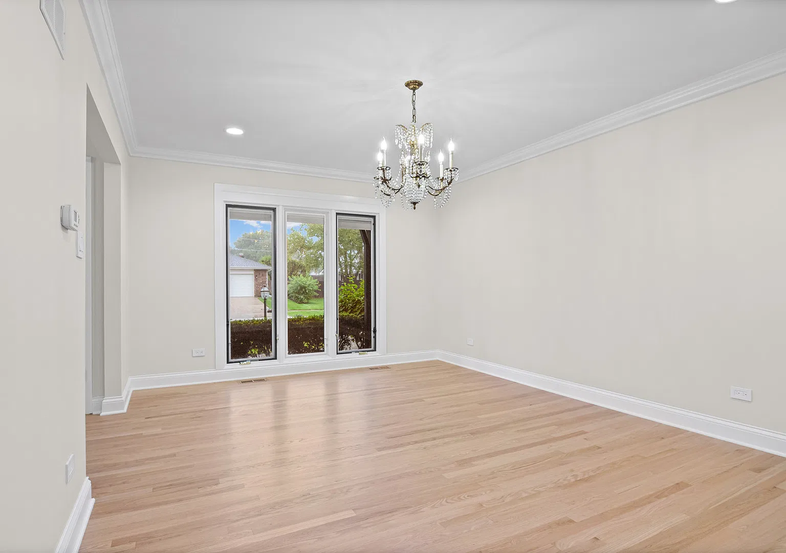 5 bed, 3164 sqft, $7,500 — Photo 4