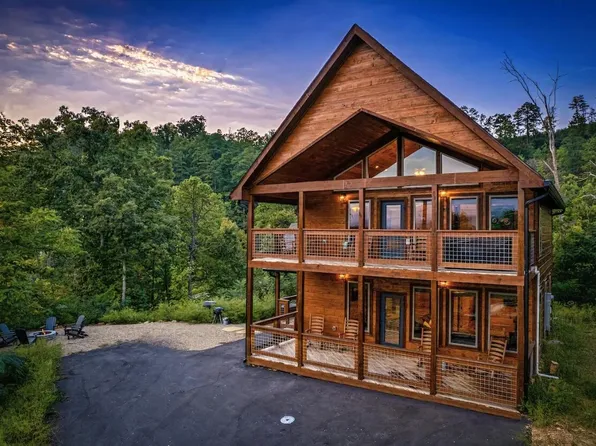 1825 Blue Tick Way, Sevierville, TN 37876