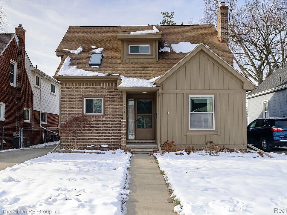 1st image of 925 N Rosevere Ave