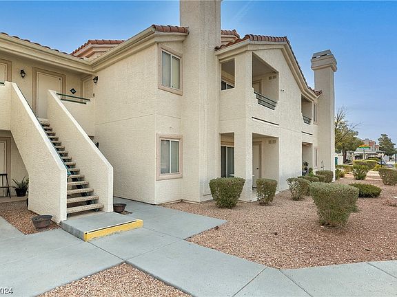 2nd image of 556 Yacht Harbor Dr Unit 203