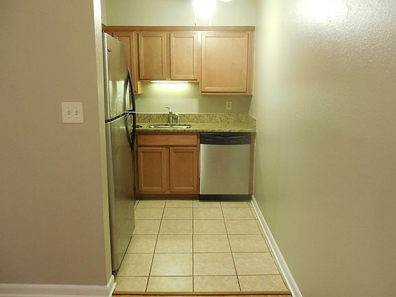 2nd image of 3119 W Deleon St #18
