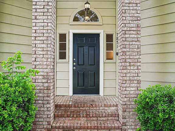 3rd image of 7851 Excaliber Rd