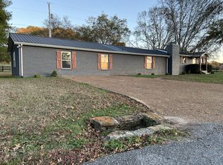 300 Kirk Ln, Gallatin, TN 37066