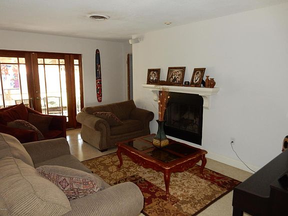 4th image of 1220 Seminole Dr