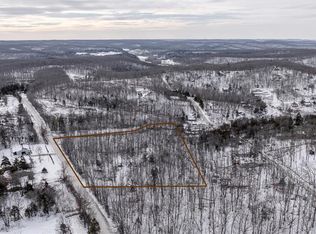 29129 Pinnacle Lake Rd, New Florence, MO 63363