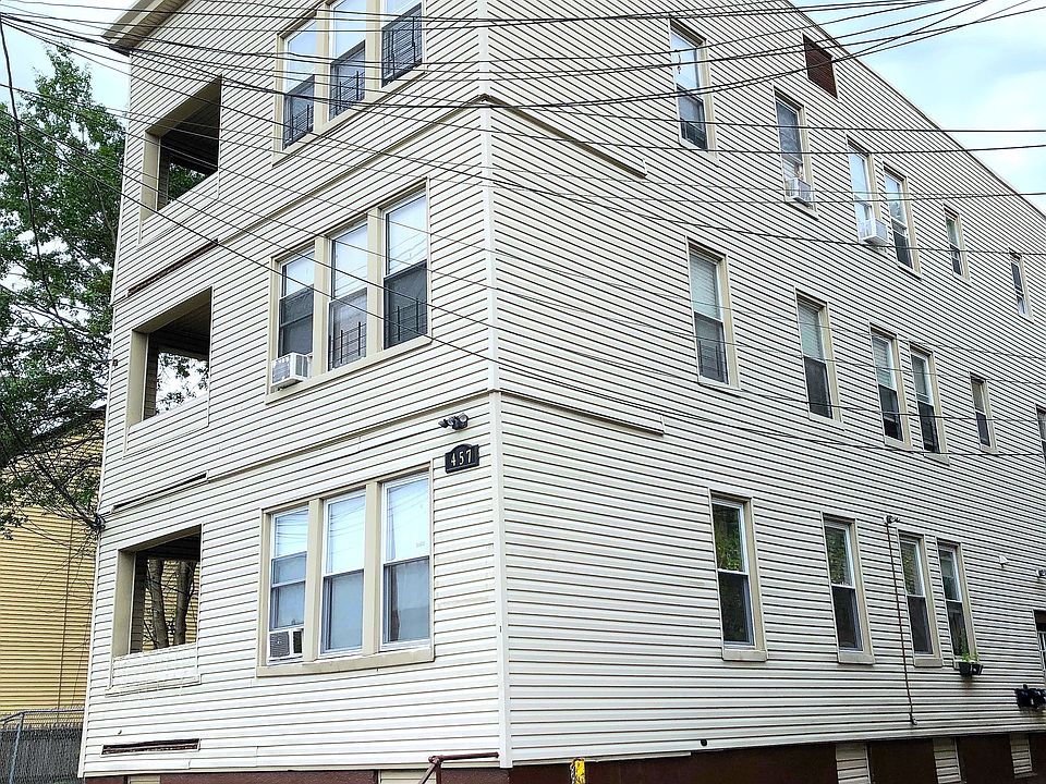 1st image of 457 E 22nd St #1R