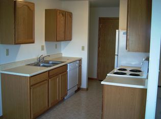 24 N Maple St APT 2, Colfax, IA 50054