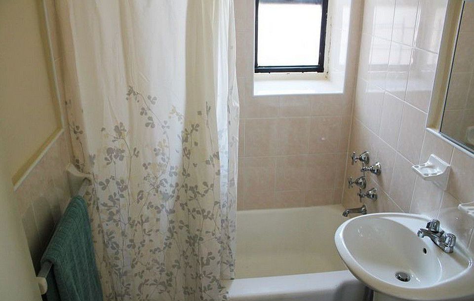 2nd image of 3505 Foster Ave APT 4E
