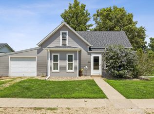 614 Dewitt St, Grand Mound, IA 52751
