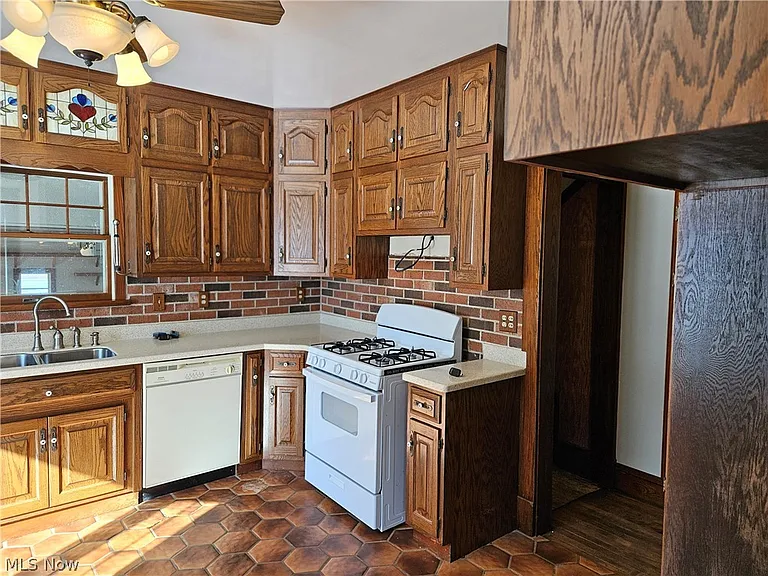 2230 Nagel Rd — Photo 7