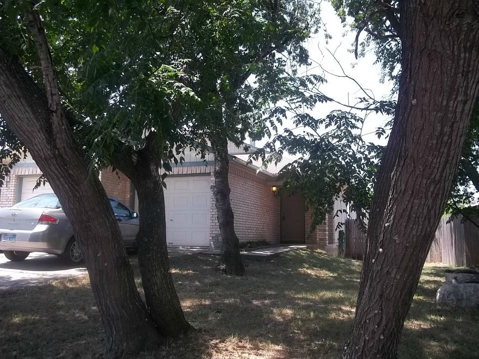 1st image of 2628 Gwendolyn Ln APT B