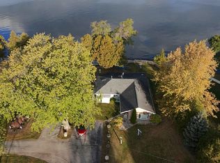 9208 Shore Cliff Rd #B, Sturgeon Bay, WI 54235