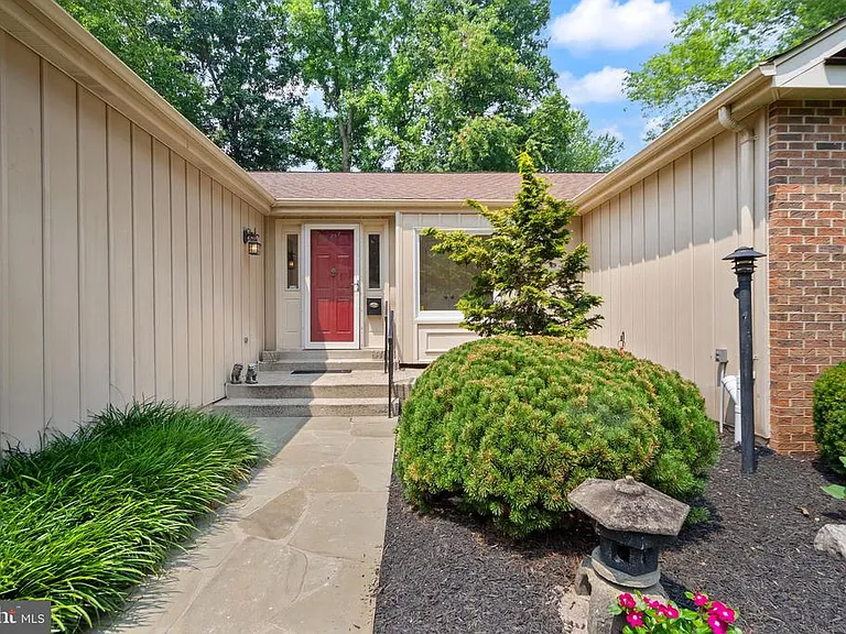 13647 S Springs Dr — Photo 4
