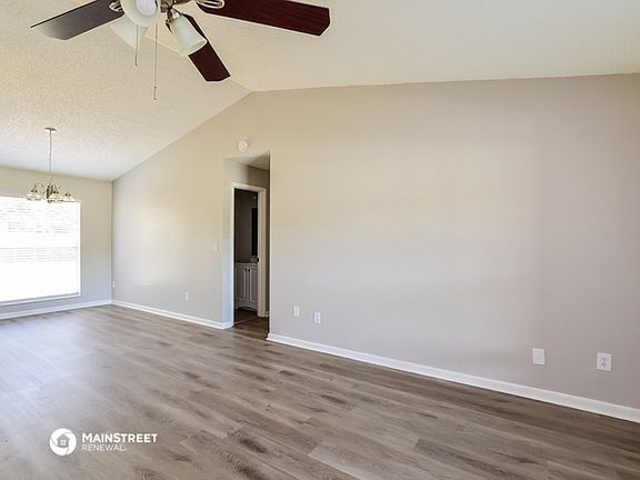 4th image of 300 Sanora Blvd