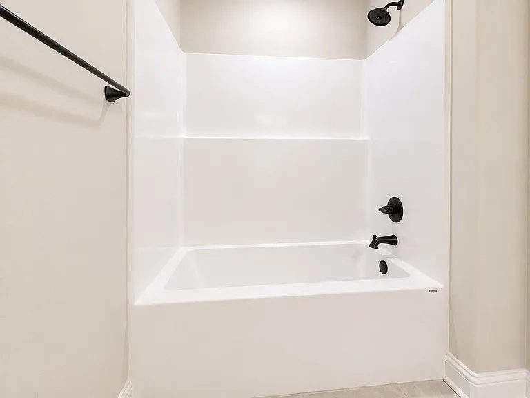 419 Madison Ave — Photo 20