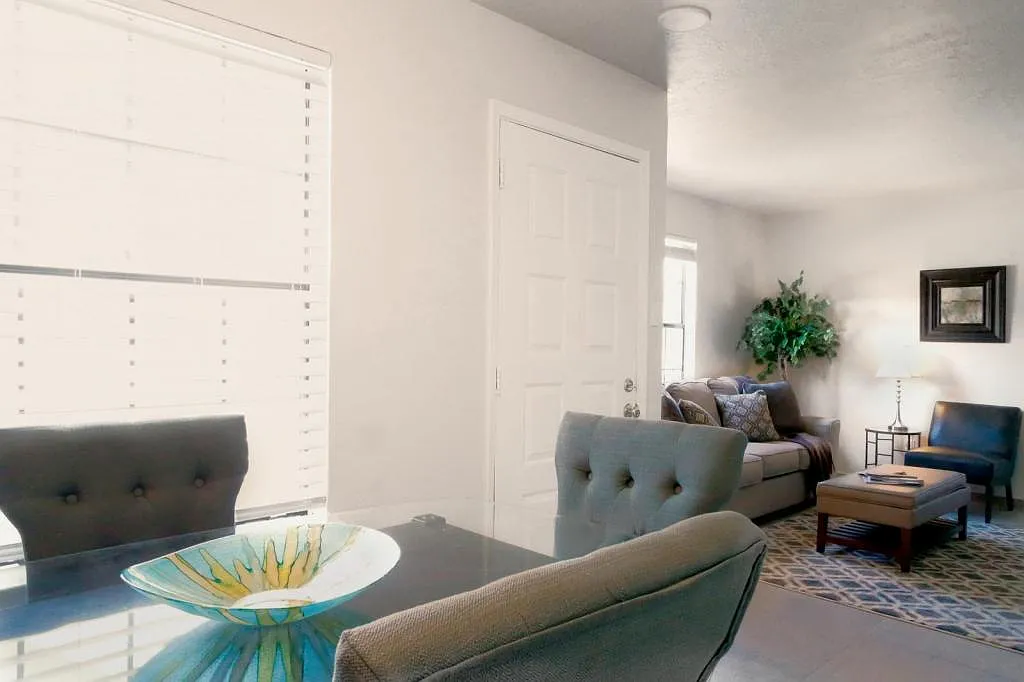 1071 Meadowlark Ct. — Photo 3