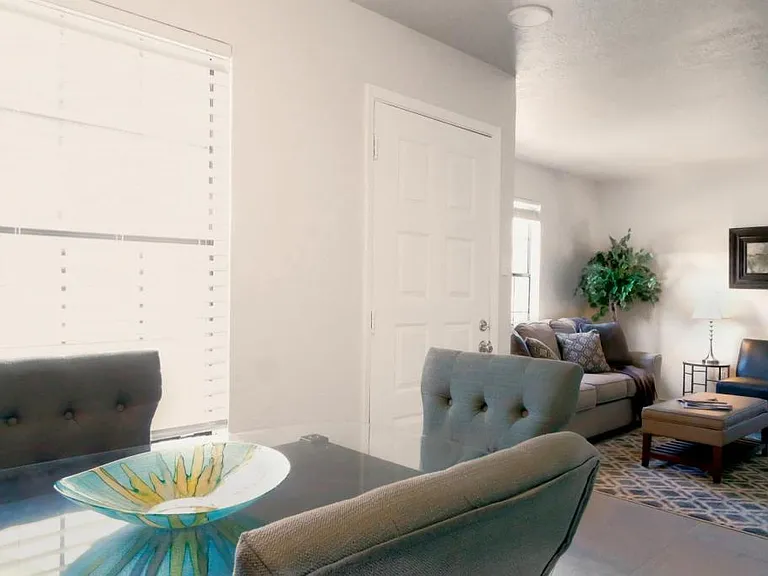 1071 Meadowlark Ct SE — Photo 3