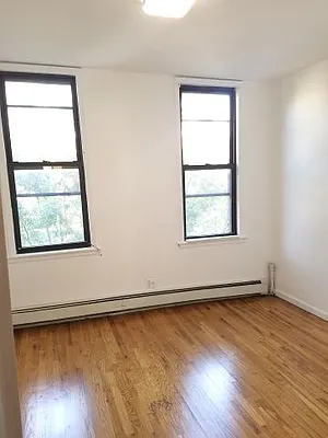 Rented by MCR Realty | media 3