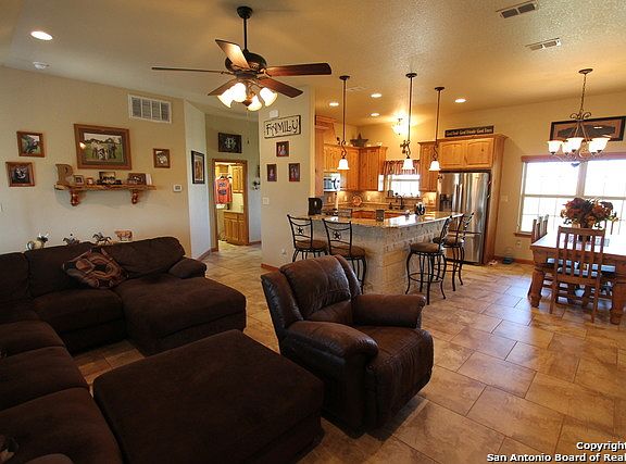 3rd image of 4626 County Road 404