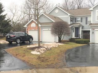113 Portsmouth Ct, Glendale Heights, IL 60139