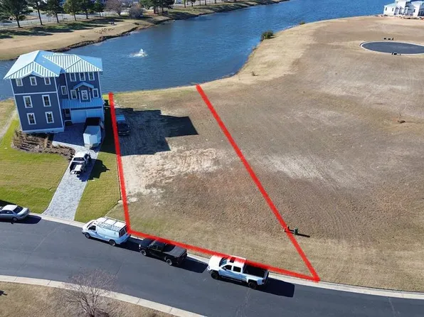 11 Colony Dr #113, Cape Charles, VA 23310