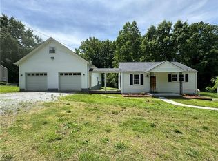 154 Opal Dr, Rural Hall, NC 27045