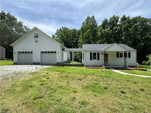 154 Opal Dr, Rural Hall, NC 27045