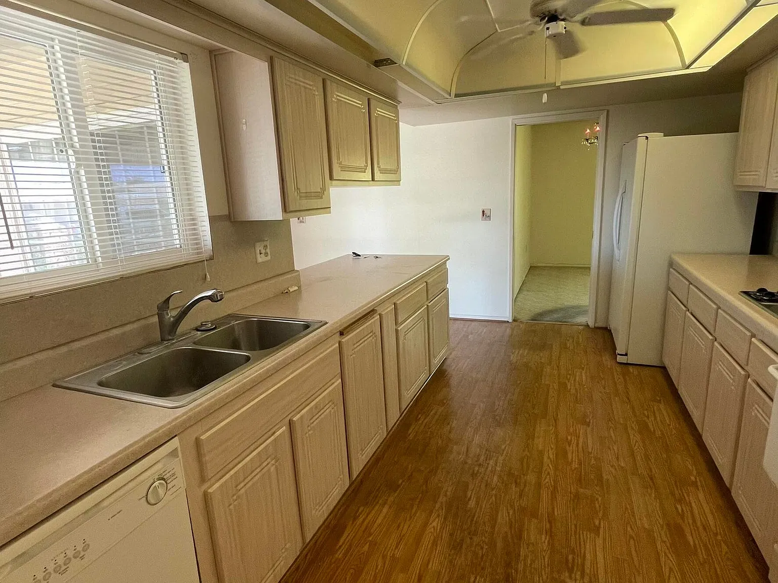 2 bed, 1683 sqft, $1,500 — Photo 2