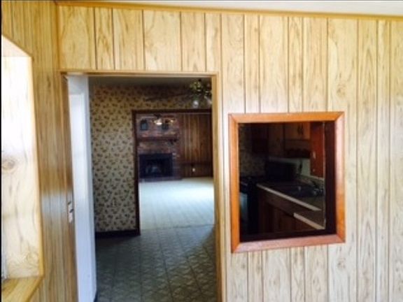 3rd image of 2737 French Ave