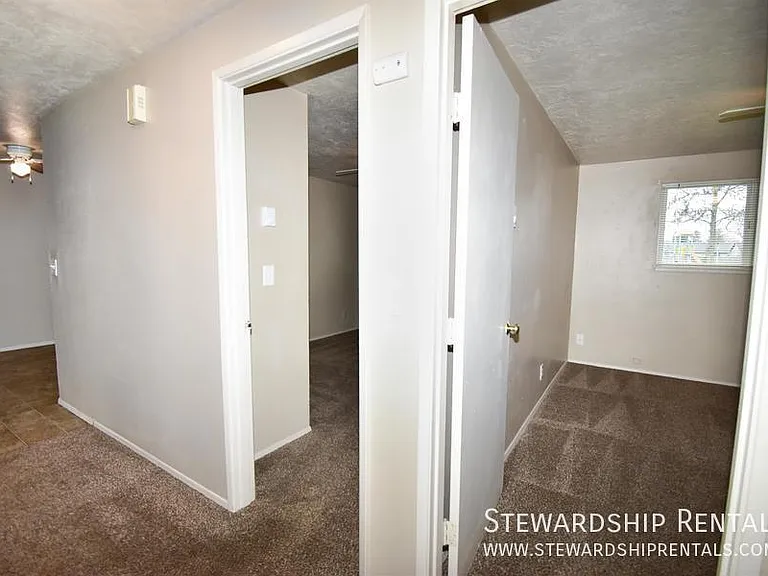 336 S 51st Pl — Photo 14