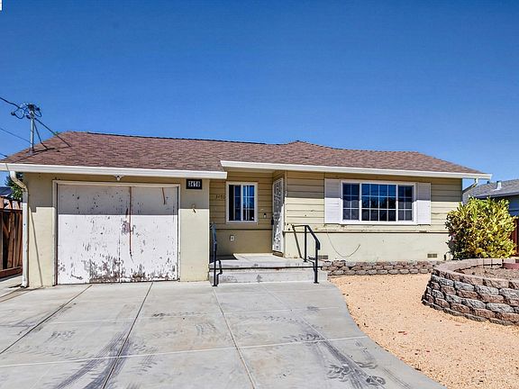 2nd image of 3470 Pestana Way