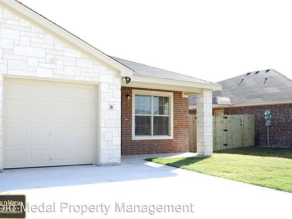 2nd image of 4505B Cambridge Dr