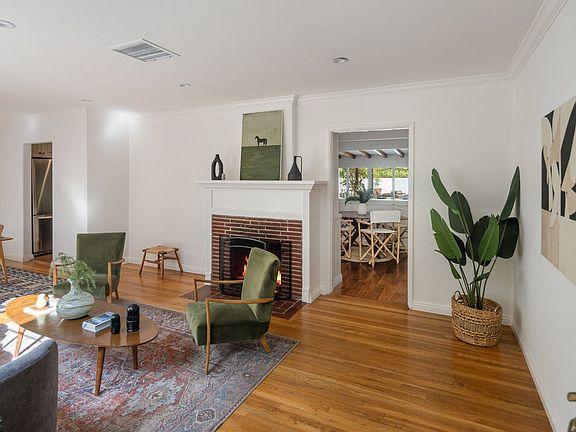 4th image of 5526 Wortser Ave