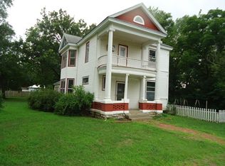 801 Wisconsin St, Neodesha, KS 66757