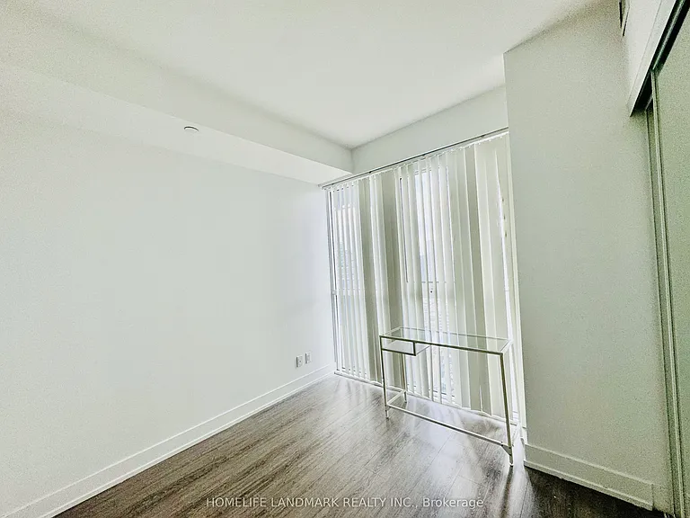 7 Grenville St #3811 — Photo 10