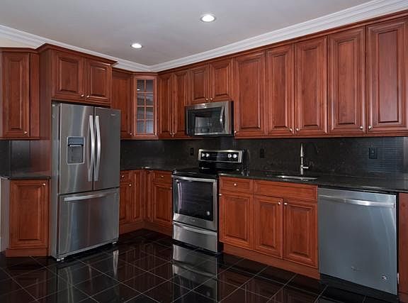 3rd image of 100 Park Ave #4zgm1f4k0