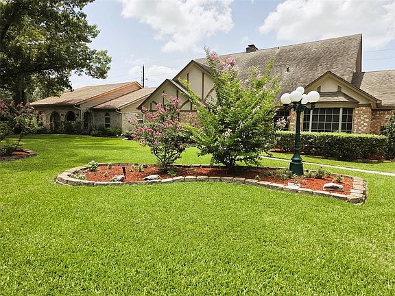 5th image of 607 E Cypresswood Dr