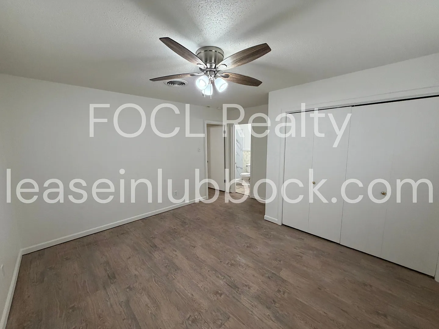Updated 3 bedroom/2 bathroom home — Photo 2