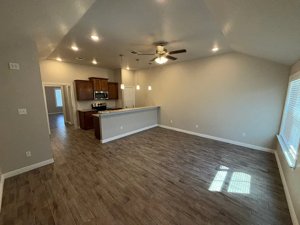 1006 United Dr