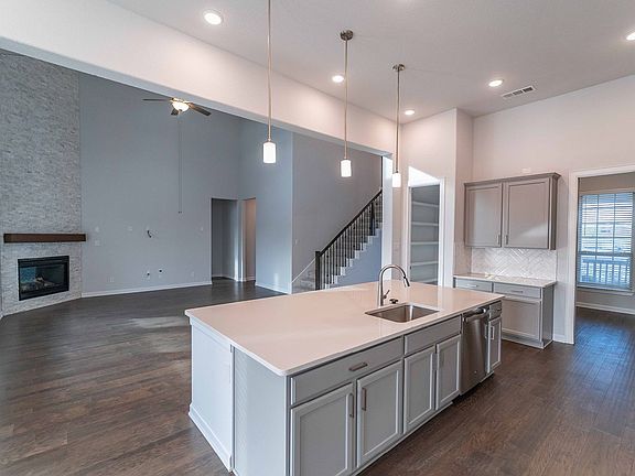 4th image of 1510 Salvatore Ln