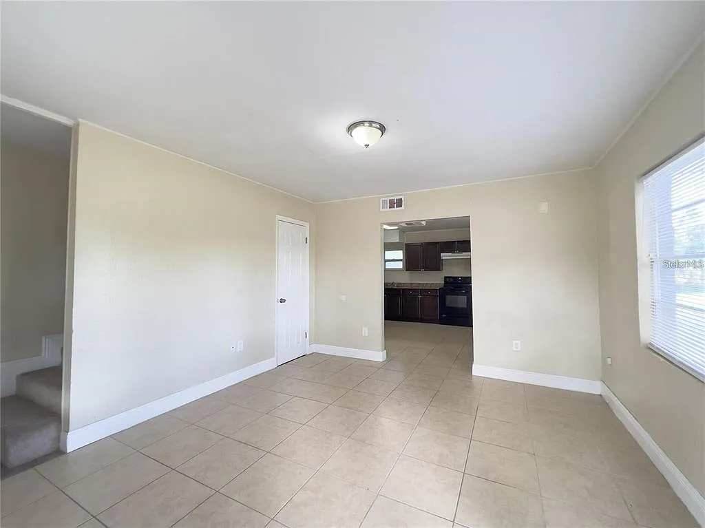 Building Photo - 395 Quentin Ave NW #397
