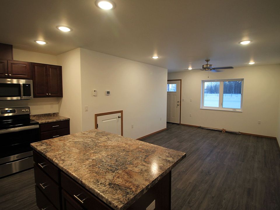 1st image of 560 S Santa Claus Ln #A