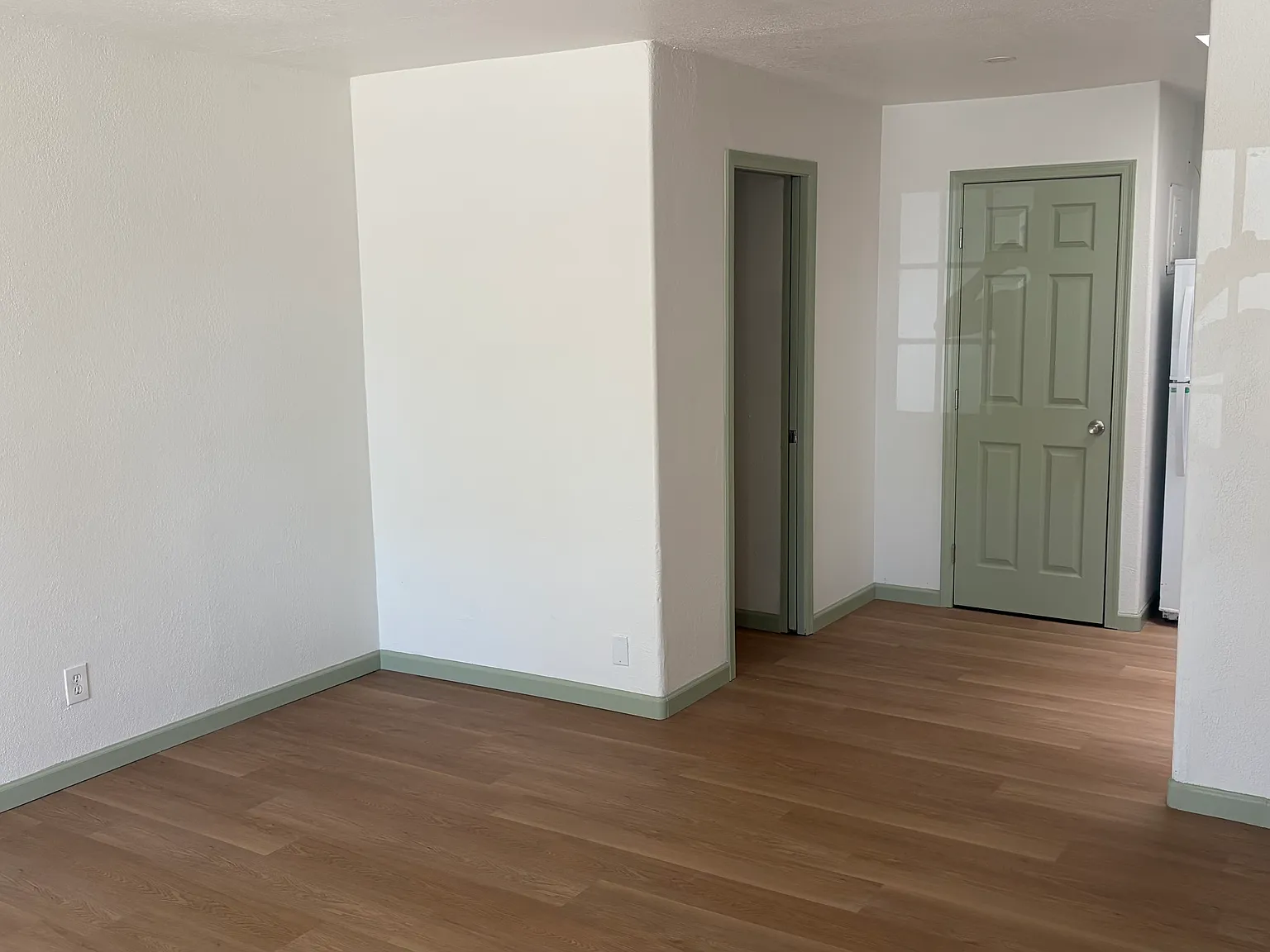 3 bed, 1250 sqft, $2,580 — Photo 3