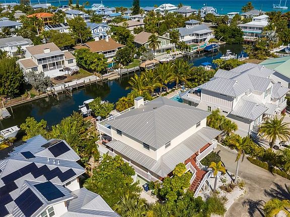 2nd image of 518 Kumquat Dr
