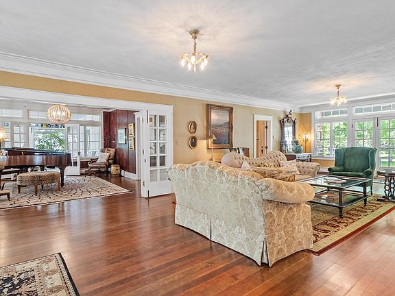 4th image of 3307 N Nokomis NE