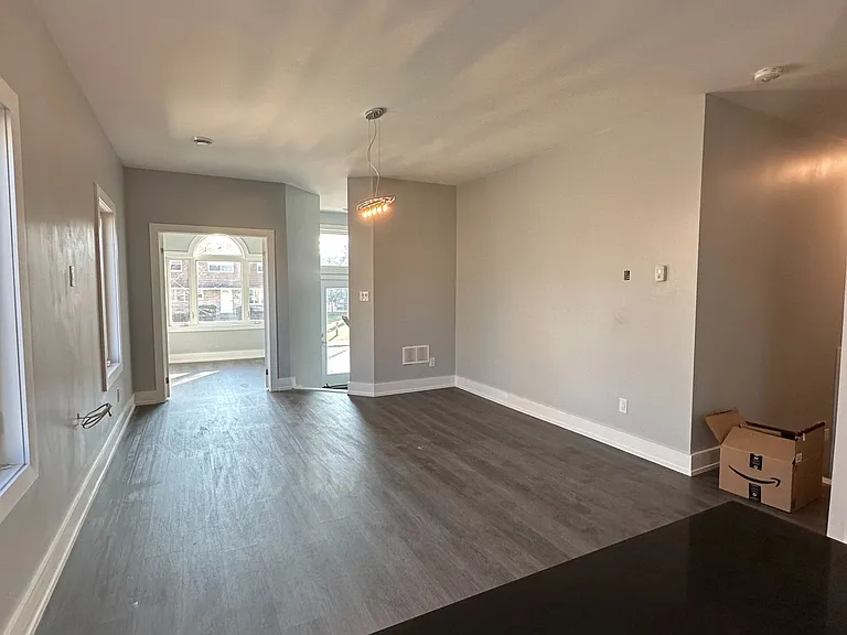 58 Griffith St #UPPER — Photo 7