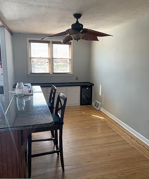 612 Cedar Ave — Photo 5
