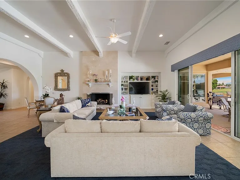 138 Royal Saint Georges Way — Photo 8