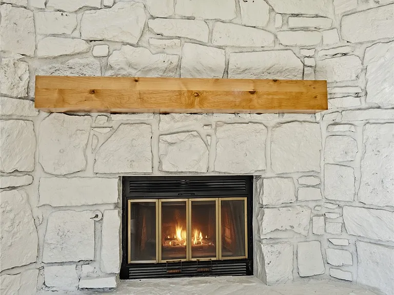 1906 N Eucalyptus Ct — Photo 7